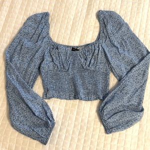 Adorable cropped blouse